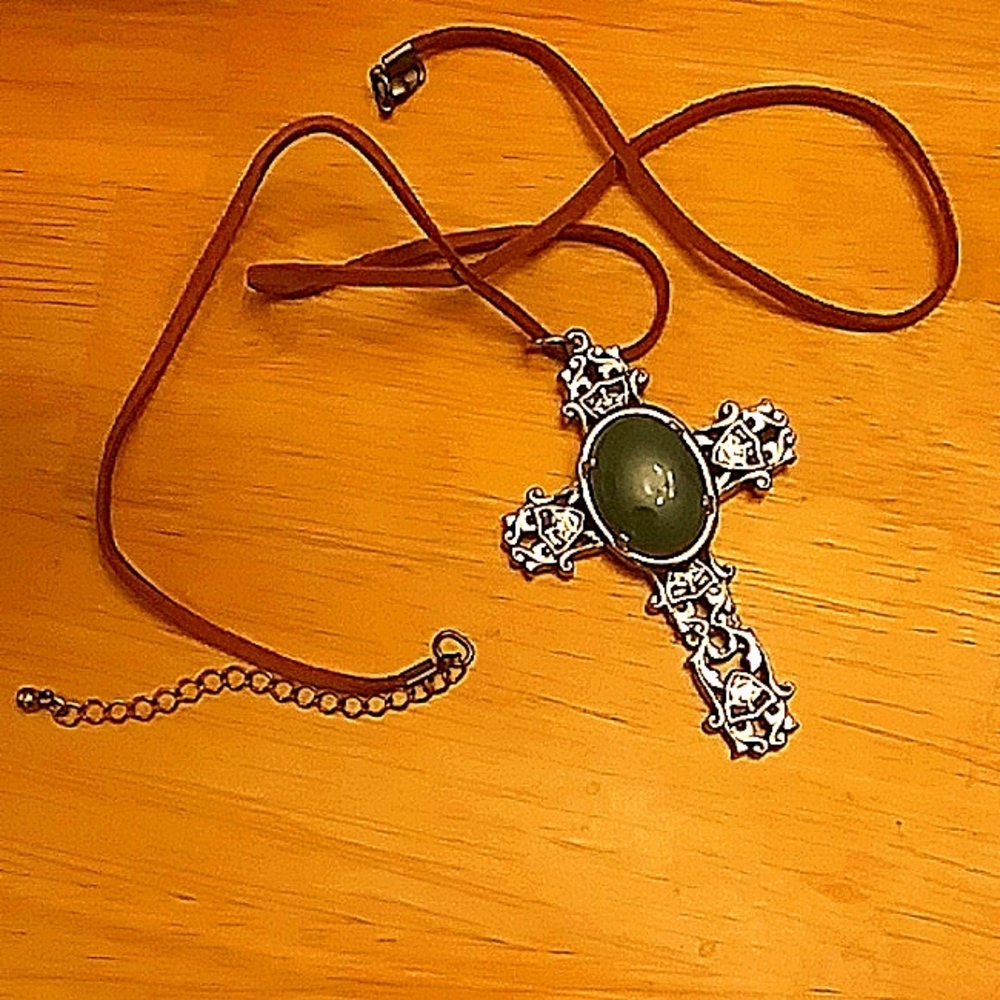 Elegant Green Jade and Silver Cross Pendant Necklace